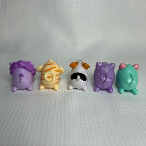 Spin Master Chubby Puppies & Friends 11 Mini Pets 1” Figure Toy Lot - Picture 4 of 9